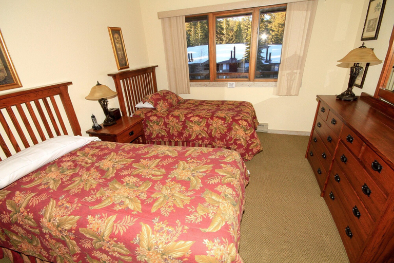 Bedroom 3, Mountainback at Mammoth, Mono