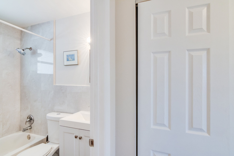 Bathroom 4, Walton Villas 1, Palm Beach