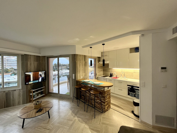 Others 4, Studio moderne - Port de Mandelieu - Proche Mer -, Alpes-Maritimes
