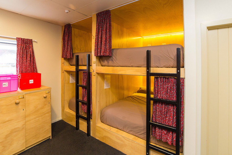 Bedroom 3, Tahuna Pod Hostel, Queenstown-Lakes
