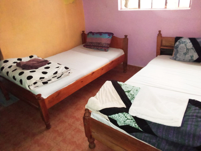 Bedroom 2, Riverside Tourism Guest House, Manyatta