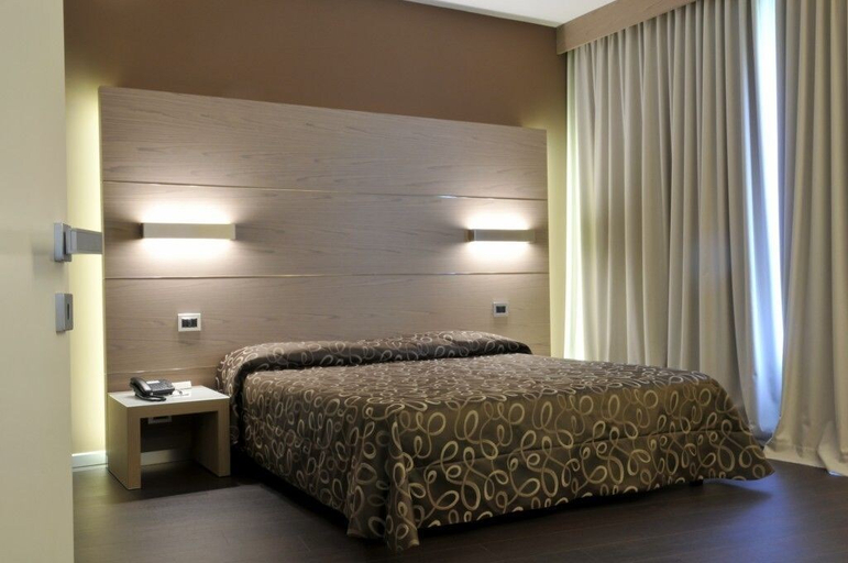 Bedroom 4, Hotel Federico II, Ancona