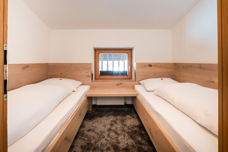 Bedroom 3, Ursprungs Panorama Hotel Königsleiten, Zell am See