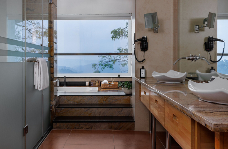 Bathroom 5, The Panoramic Getaway, Idukki