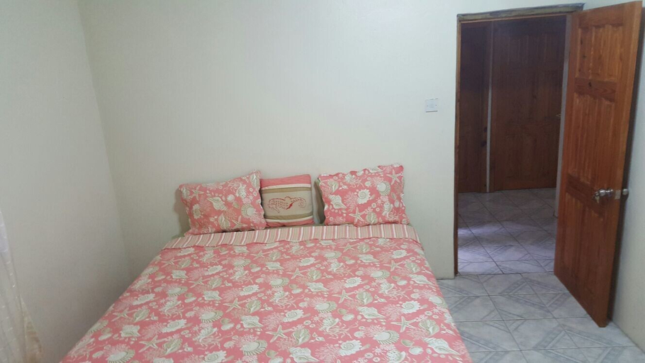 Bedroom 2, River Side House