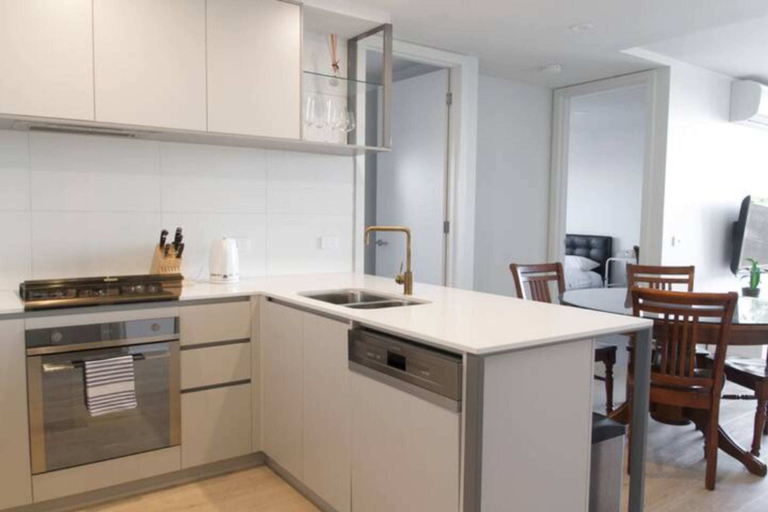 Others 5, New Spacious 2 Bedroom With Gorgeous City Views, Melbourne