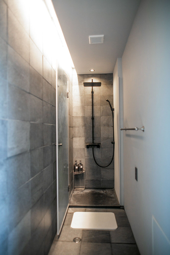 Bathroom 4, vivid terrace, Miyakojima