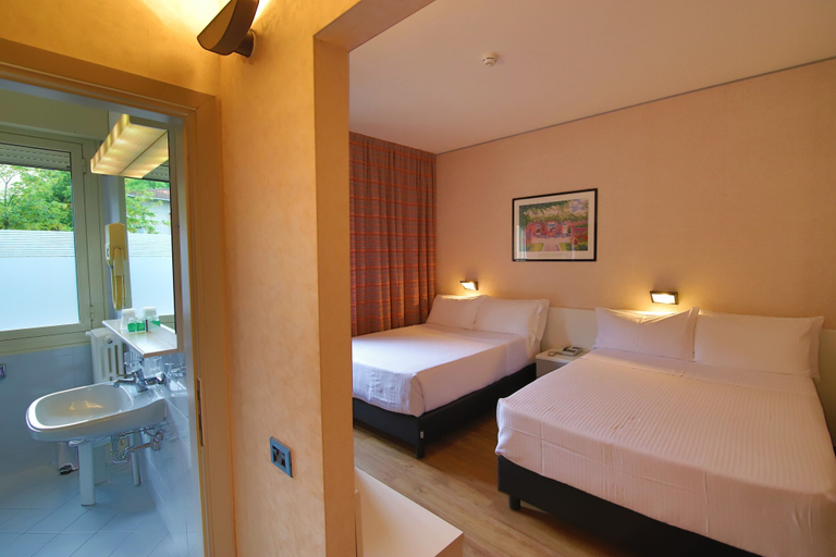 Bedroom 3, Hotel Falco D'Oro by Falco D'Oro Hotels, Bologna