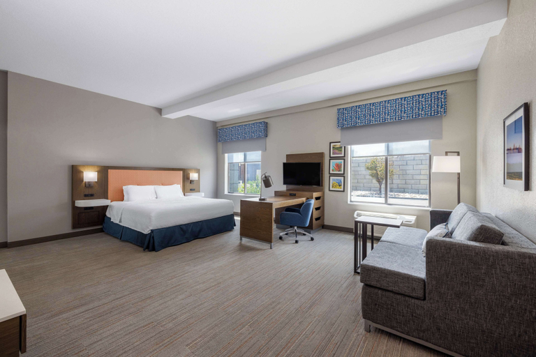 Bedroom 3, Hampton Inn & Suites Casper, Natrona
