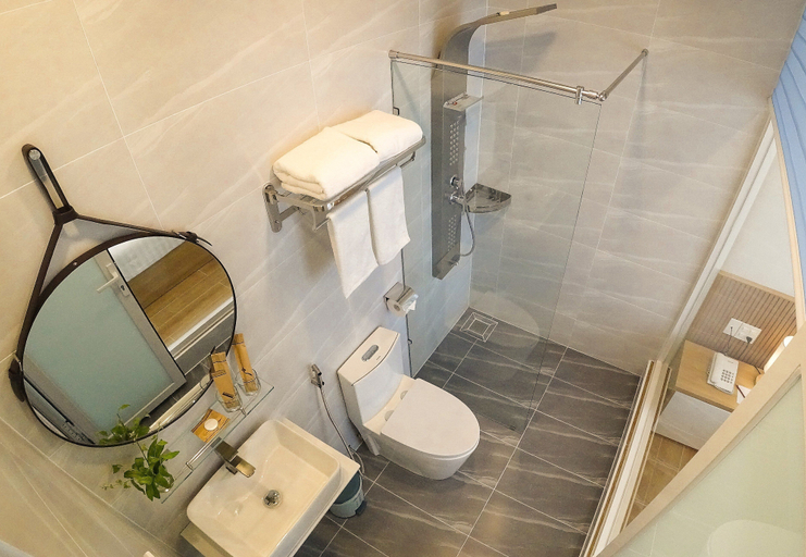 Bathroom 3, Vy's House Phanthiet Hotel, Phan Thiết