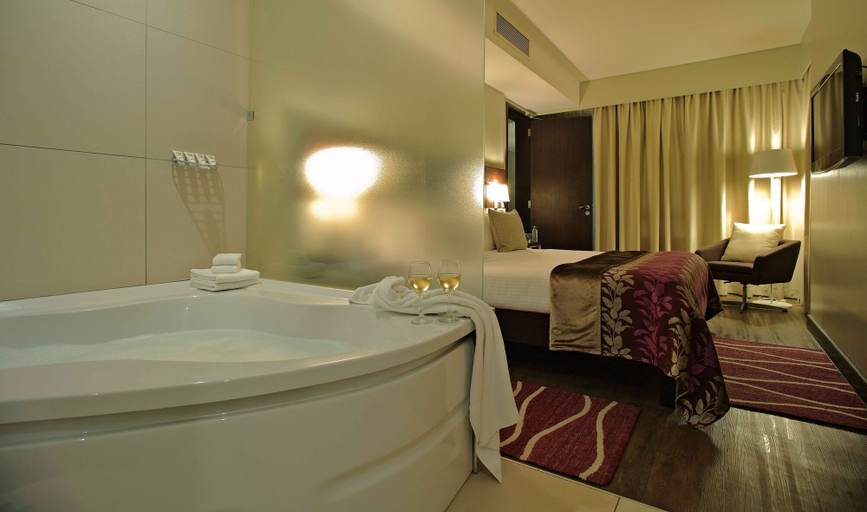 Bathroom 5, Eka Hotel Nairobi, Langata