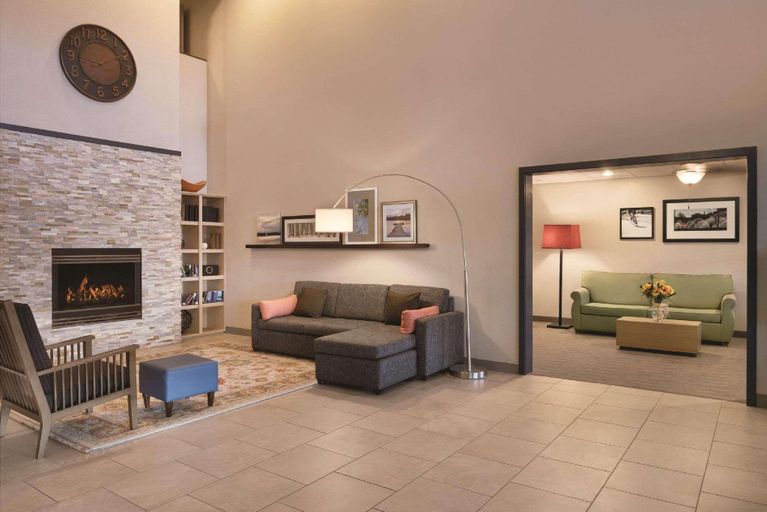 Public Area 2, Country Inn & Suites by Radisson, Germantown, WI, Washington