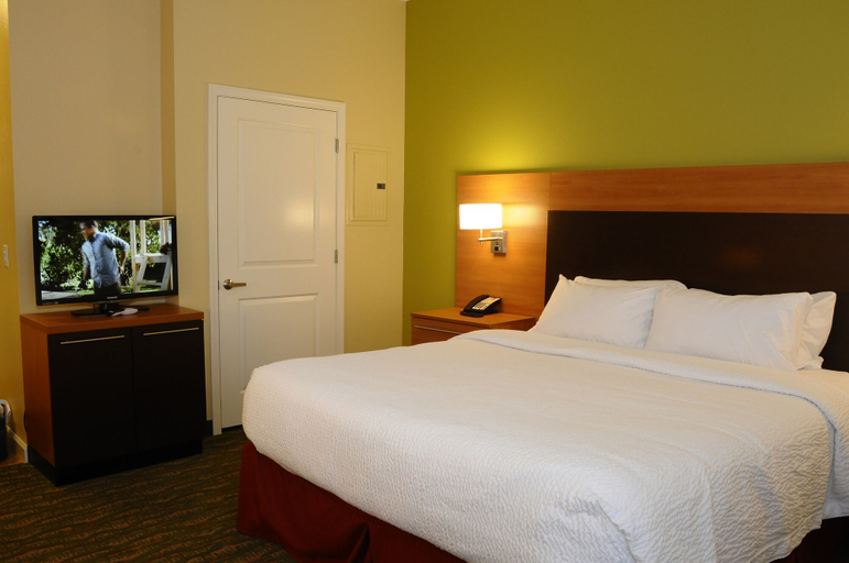 Bedroom 3, TownePlace Suites Redding, Shasta