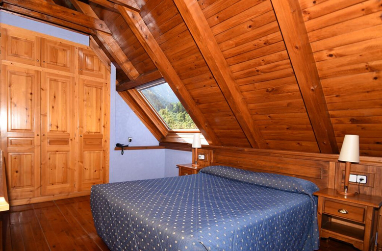 Bedroom 3, RVHotels Orri, Lleida