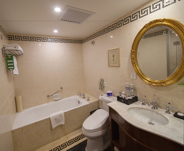Bathroom 5, Jin Jiang Park Hotel, Shanghai