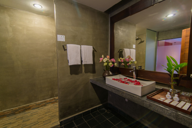 Bathroom 5, Mekong Angkor Deluxe Hotel, Siem Reap