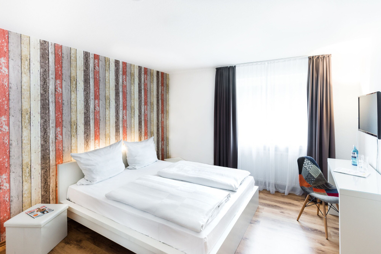 Bedroom 4, Haus am Park - Ihr Gästehaus in Velbert, Mettmann