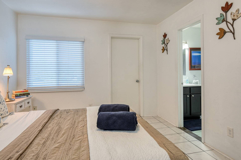Bedroom 2, Ocean Breezes, Saint Johns