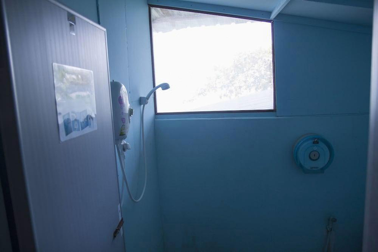 Bathroom, Ban Na White Sand Beach, Koh Chang