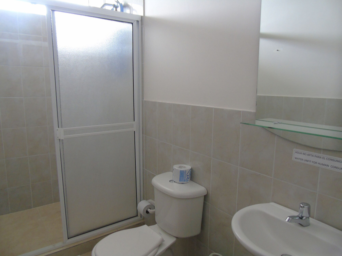Bathroom 5, Caribbean Island Hotel, San Andrés