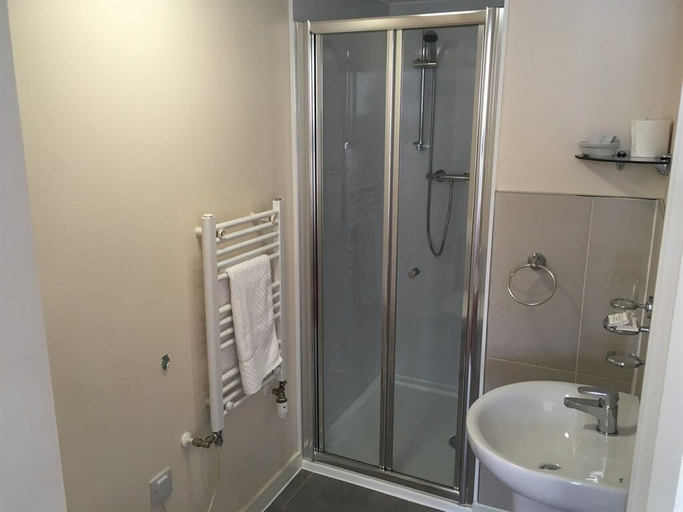 Bathroom 3, Novar Arms Hotel, Highland