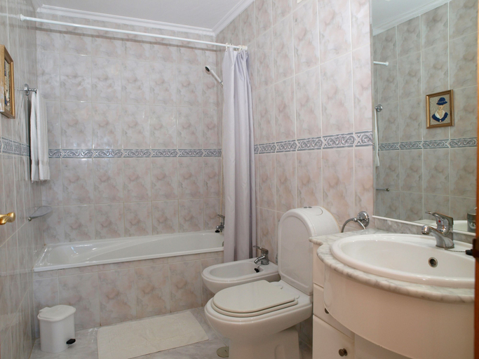 Bathroom 4, Apartamentos Jardins da Rocha, Portimão