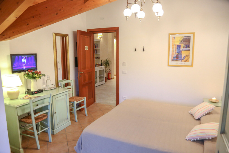 Bedroom 2, B&B Pessighette Dimora di Campagna, Oristano