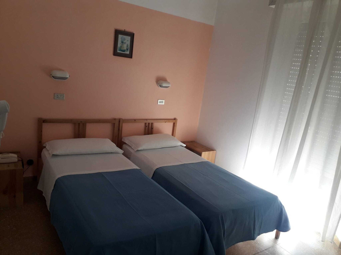 Bedroom 3, Hotel Colombo, Rimini