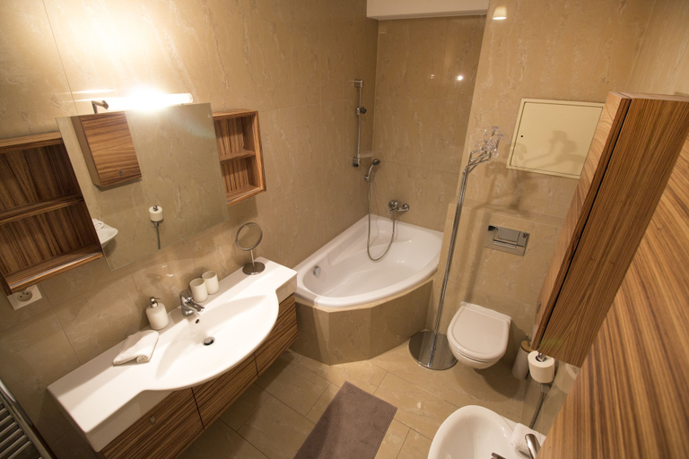 Bathroom 2, Luxurious Apartment near Prague Castle, Praha 6