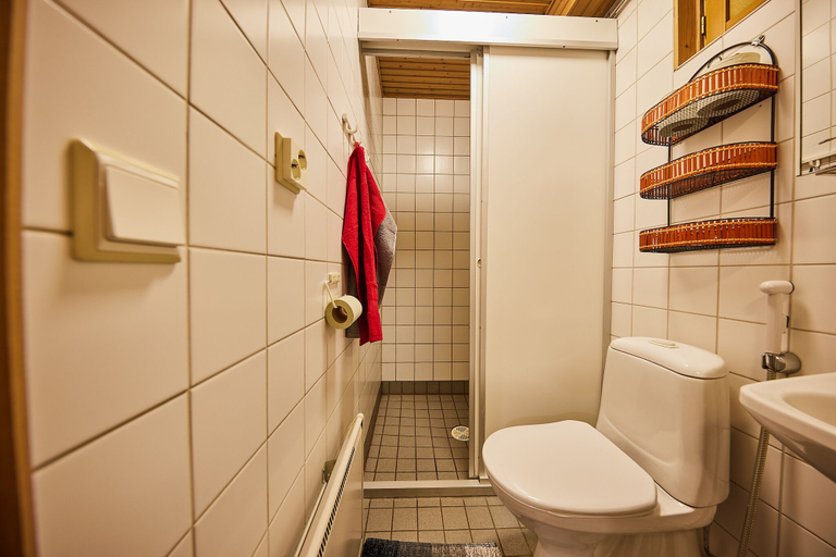 Bathroom 4, Heinolan Heinäsaari -Holiday and camping, Päijänne Tavastia
