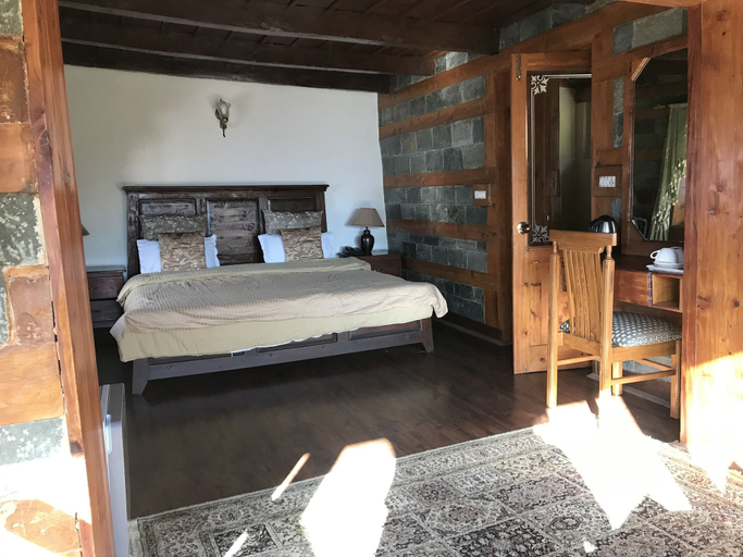 Bedroom 4, Himalayan Kothi Kais, Kullu