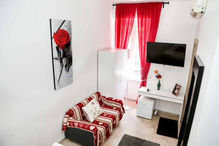 Others 5, Gateway Residence, Rome