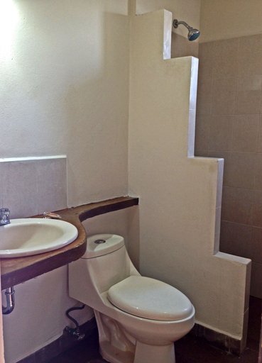 Bathroom 3, Axkan Arte Palenque, Palenque