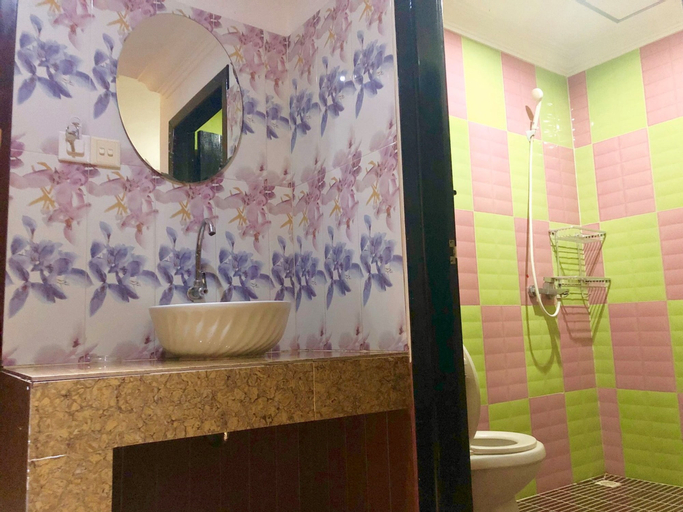 Bathroom 5, Jasmine Lodge, Siem Reap