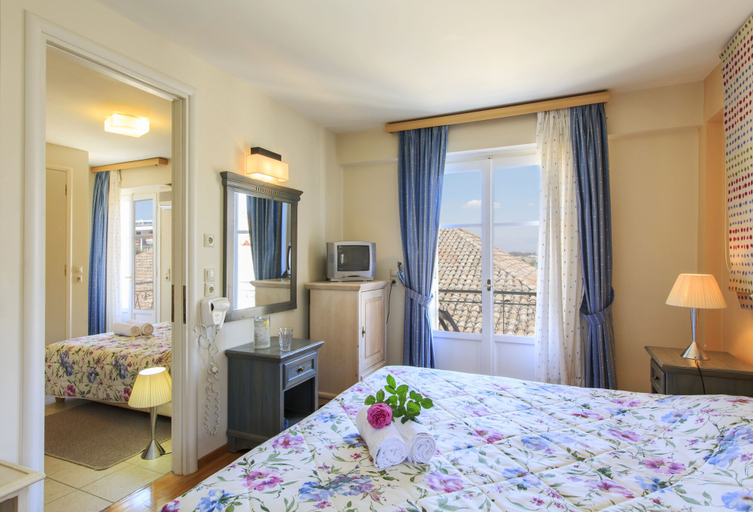 Bedroom 2, Latini Family Hotel, Peloponnese