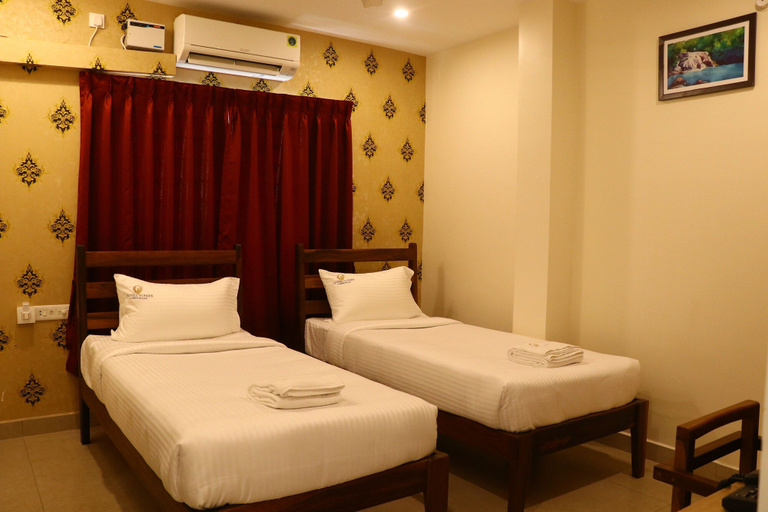 Bedroom 5, SGN Hotels Pondicherry, Puducherry