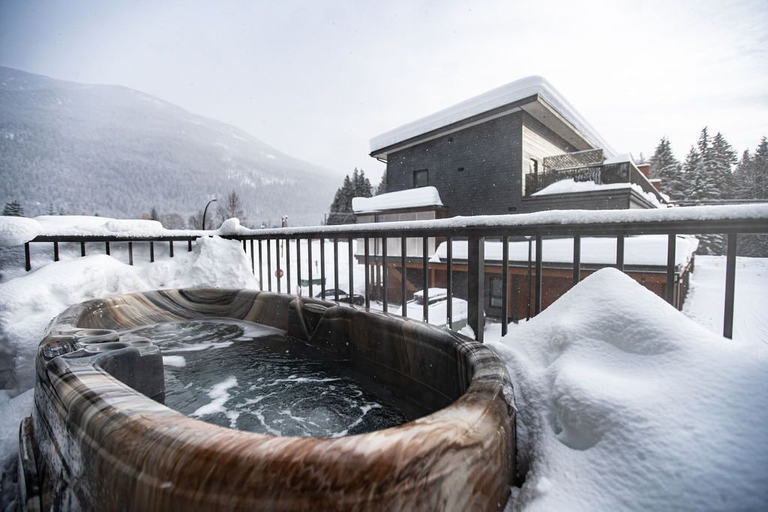 Sport & Beauty 4, Powder Village Retreat by Revelstoke Vacations, Columbia-Shuswap