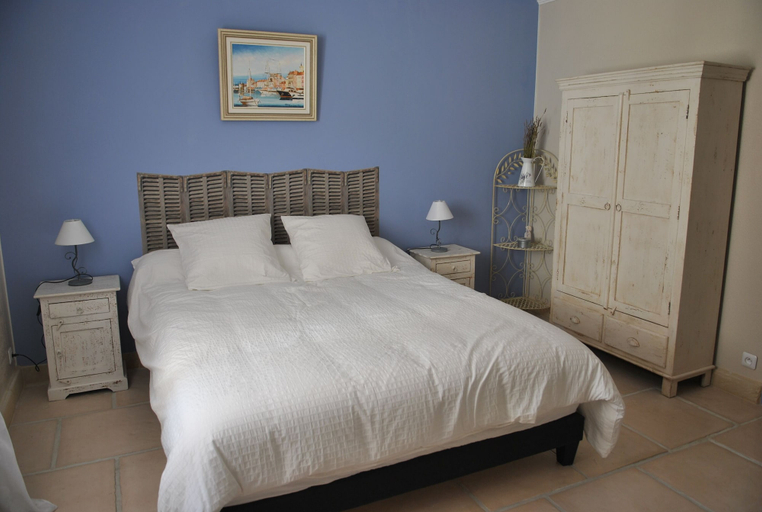 Bedroom 3, Villa Quinissole, Var