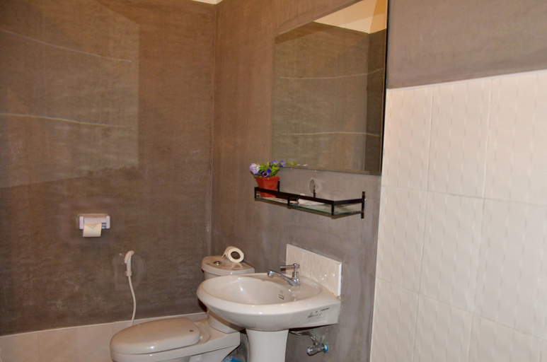 Bathroom 3, Aung Mingalar Hotel, Myingyan