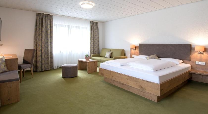 Bedroom 2, Gasthaus Hotel Kranz, Waldshut