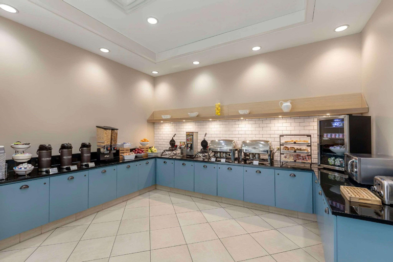 Food & Drinks 5, Country Inn & Suites by Radisson, Elk Grove Village/Itasca, Cook