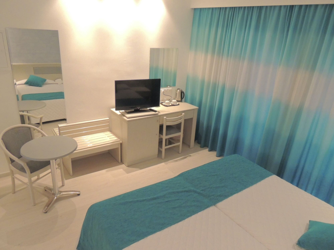 Bedroom 3, Anesis