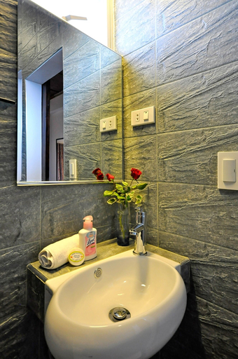 Bathroom 4, Nirvana Beach Resort, Malay
