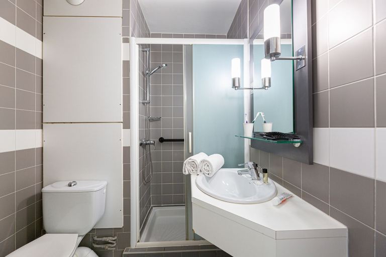 Bathroom 4, Belambra Clubs Anglet - La Chambre d'Amour, Pyrénées-Atlantiques