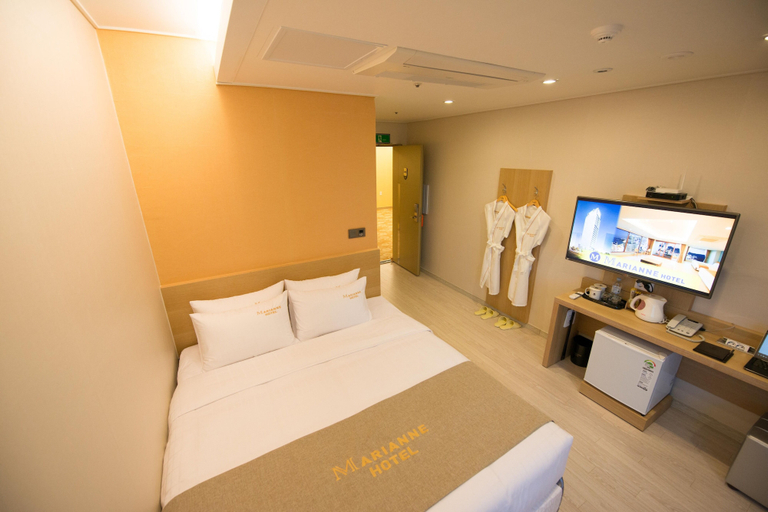 Bedroom 5, Marianne Hotel, Haeundae