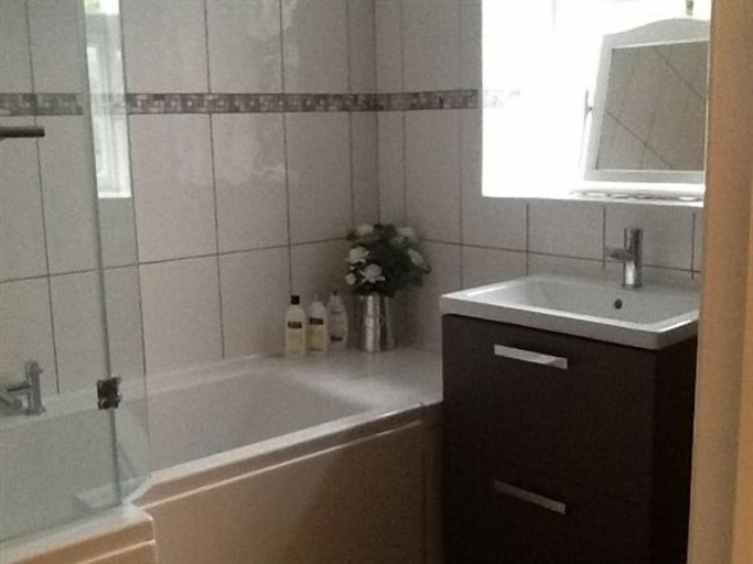 Bathroom 4, Tavistock Town House, Devon