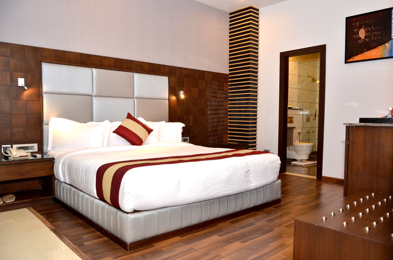 Bedroom 4, Sawera Grand, Amritsar