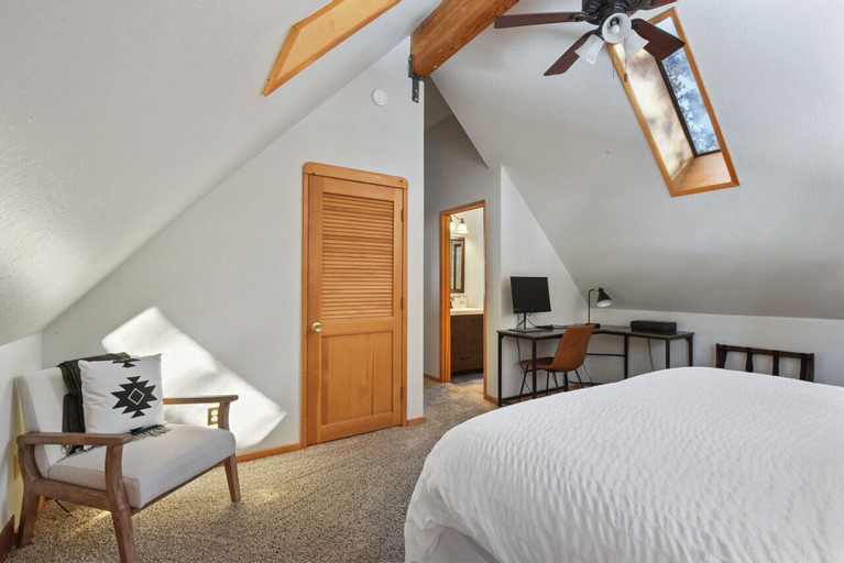 Bedroom 2, Tahoe Vista Lake Lodge, Placer