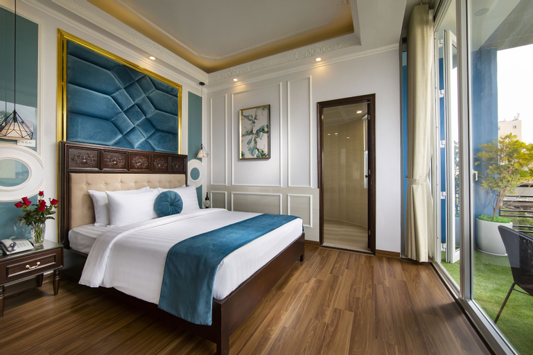 Bedroom 12