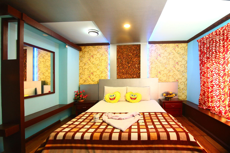 Bedroom 2, Beachparadise Daycruise houseboat, Alappuzha